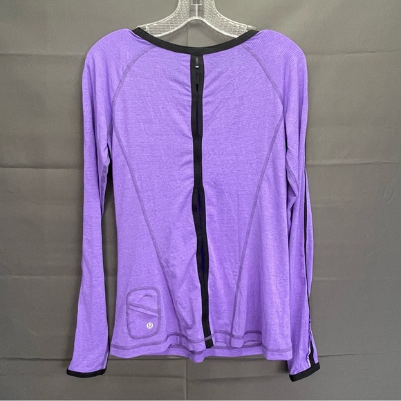 Purple LULULEMON runners top long sleeve with venting holes and reflectors - Picture 5 of 12